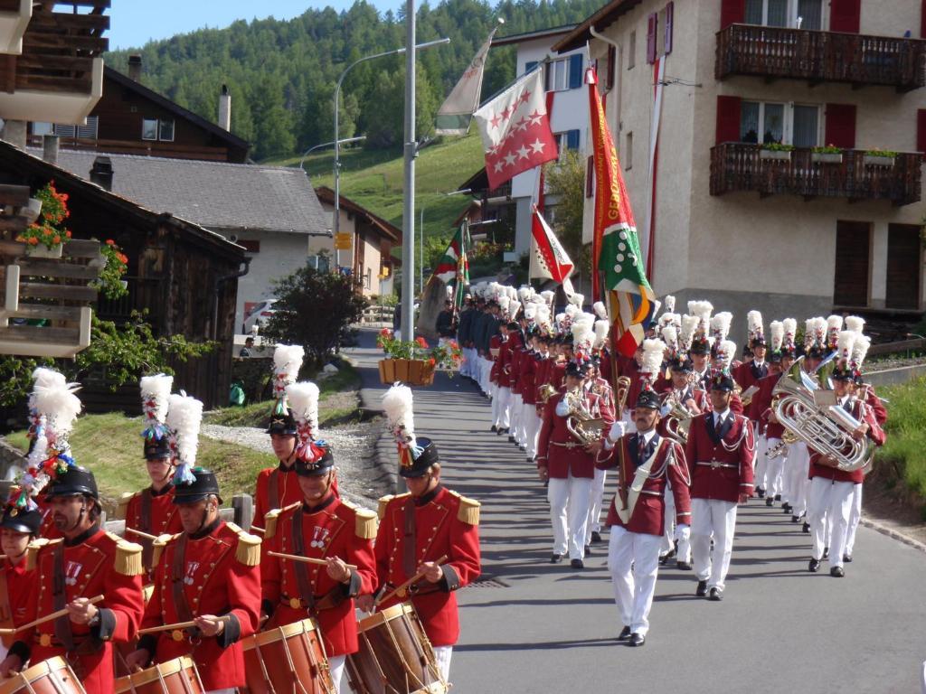 Hotel Restaurant Rothorn Visperterminen Eksteriør bilde